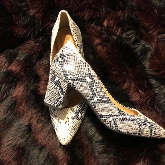 NWOT - Corso Como Ryanna Snake Skin Leather Pumps. - Picture 3 of 8
